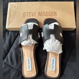 NIB Steve Madden Hadyn Black Leather Sandals Size 7
